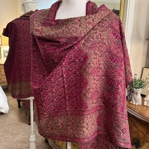 Magenta and Tan Paisley 27"x78" Shawl